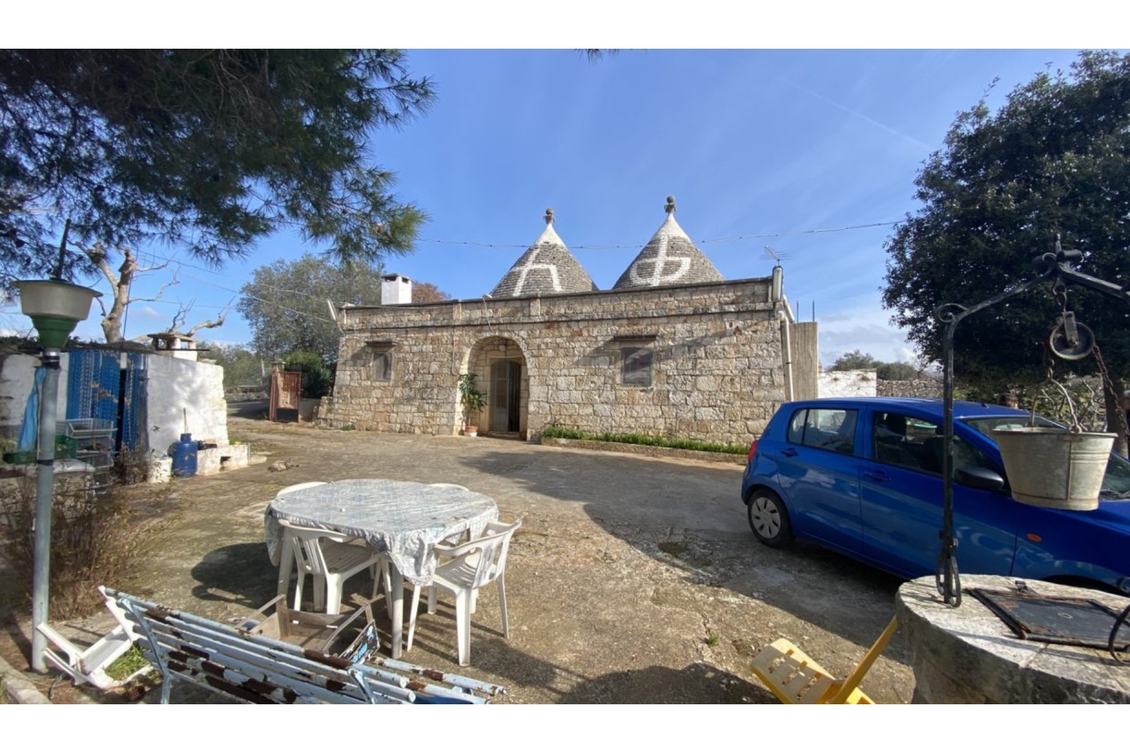 Traditional building, trulli complex, for sale - Ostuni