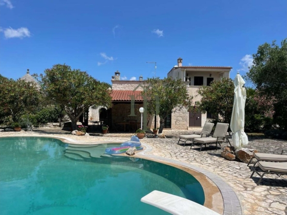 Trulli complex with extension and swimming pool - Carovigno