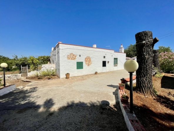 Traditional farmhouse, star vaulted ceilings - Ostuni