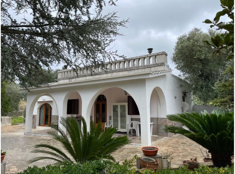 Large vaulted ceilings villa, ready to move in - Ostuni