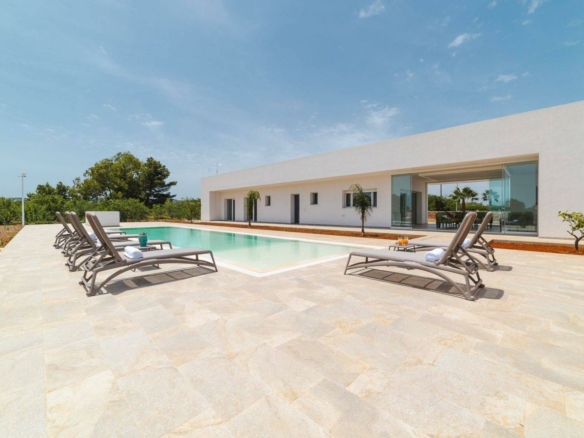 Newly built villa with sea view for sale - Torre Santa Sabina, Puglia