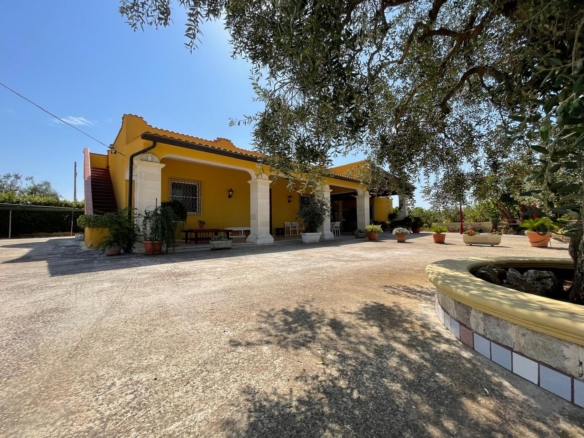 Charming countryside home with appurenant garden - Francavilla Fontana, Puglia