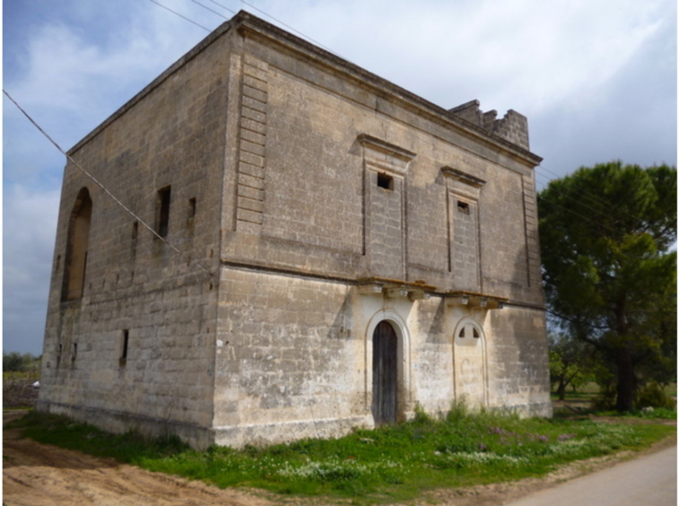 Traditional Masseria for Sale in Puglia – Countryside Property with Vineyard and Olive Trees